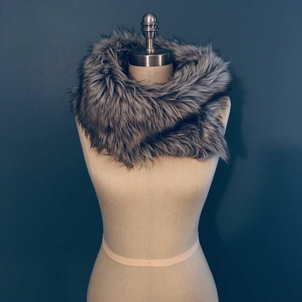 LOFT faux fur scarf with matching gloves